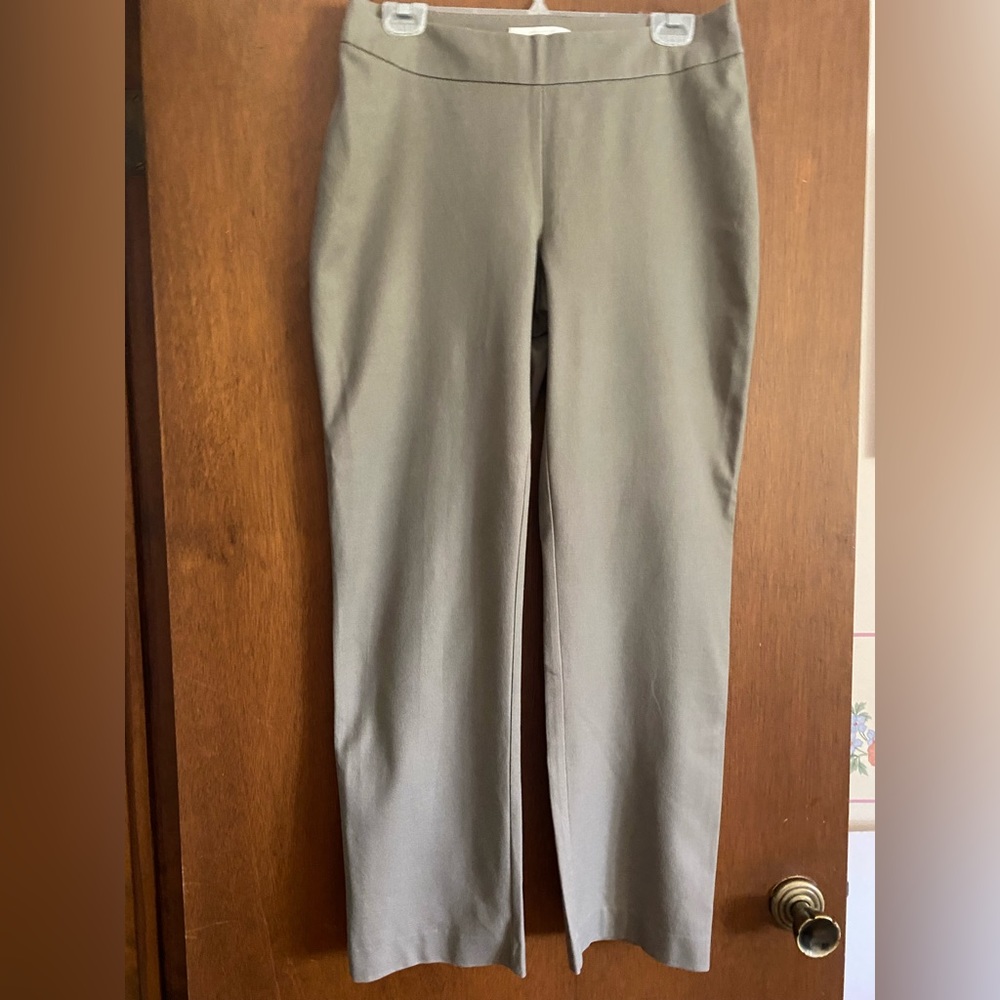 Chicos straight leg pants size 0.5, size S6.